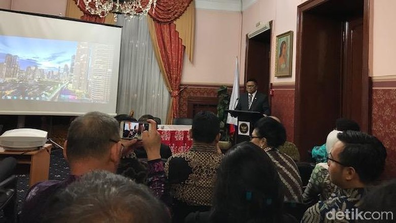 OSO Ingatkan Mahasiswa RI di Rusia Tak Lupa Bangun Tanah Air OSO Ingatkan Mahasiswa RI di Rusia Tak Lupa Bangun Tanah Air