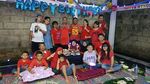 8 Momen Seru Wendi Cagur Saat Nongkrong Plus Ngemil Bareng Temannya
