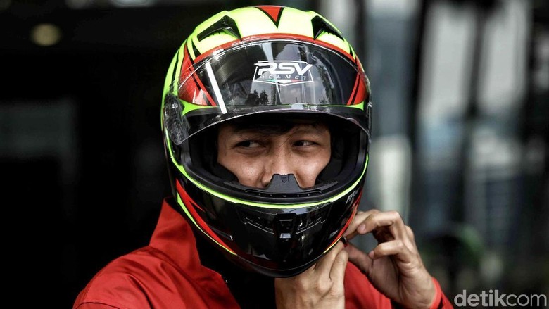 KTM Hari Pertama Review Helm RSV