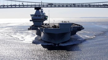 Biaya pembuatan kapal HMS Queen Elizabeth mencapai 3 miliar poundsterling. Foto: Getty Images