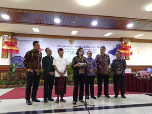 Sri Mulyani Bagi-bagi Ratusan Laptop-Printer Bekas Acara IMF-WB