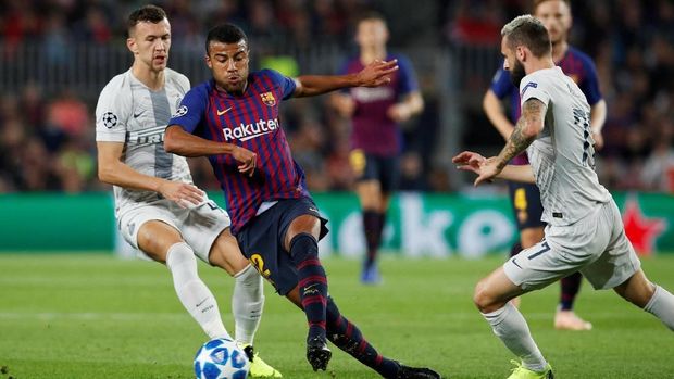 Rafinha mengalami cedera ligamen lutut.