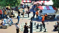 Di momen tertentu diadakan pula aneka event seru seperti festival catur, chess books market, dan pelatihan buat yang ingin belajar strategi main catur (Max Euwe Centrum)