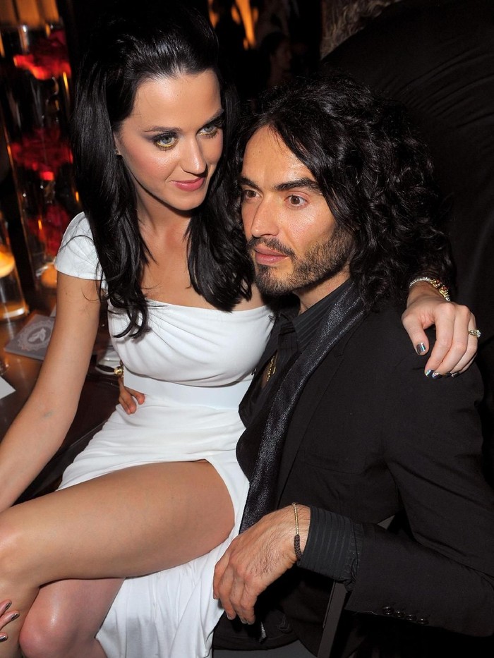 Russell Brand BEVERLY HILLS, CA - JANUARY 16: Singer Katy Perry (L) and comedian Russell Brand attend The Art of Elysiums 3rd Annual Black Tie Charity Gala Heaven on January 16, 2010 in Beverly Hills, California. (Photo by Jason Merritt/Getty Images)