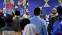 Ketum BPP HIPMI Bahlil Lahadalia tampak hadir bersama Managing Director Jumore E-commerce Liu jicheng, Ketua Bidang IX BPP HIPMI Bagas Adhadirgha, Dubes Indonesia untuk Singapura H. E I Gede Ngurah Swajaya dan Dubes Indonesia untuk afrika Selatan H. E Salman Al Farisi yang kala itu turut hadir menjadi narasumber pada diskusi yang bertema Menembus Pasar Global Melalui Platform Marketplace di Jakarta, Kamis (25/10/2018). Foto: dok. HIPMI