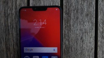 Realme C1 memiliki desain layar notch yang diklaim menjadi ponsel murah pertama di Indonesia yang memiliki layar poni tersebut. Foto: detikINET/Josina