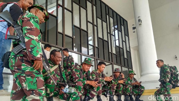 Ada Aksi Demo 7 Suku di Pemkab Mimika, TNI Disiagakan