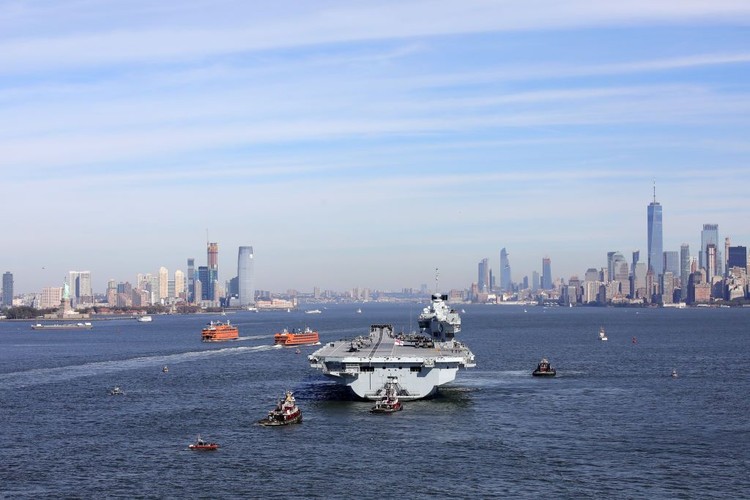 HMS Queen Elizabeth