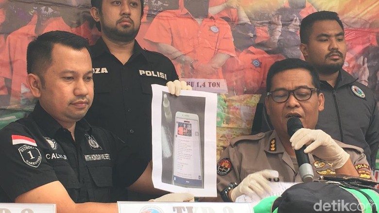 Polda Metro Ungkap Liquid Vape Ekstasi Polda Metro Ungkap Liquid Vape Ekstasi