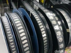 Begini OPPO Bikin Ponsel di China