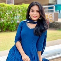 Sonal Vengurlekar merupakan model yang kini lebih dikenal sebagai aktris di India. Sosoknya tengah jadi perbincangan hangat di India setelah pengakuannya yang menggemparkan. Foto: Dok. Instagram