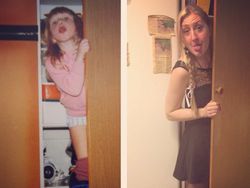 Foto Lucu Kala Mengulang Momen Masa Kecil