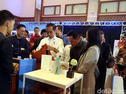 Aksi Jokowi di IdeaFest 2018, Beli Jaket Hingga Main Games