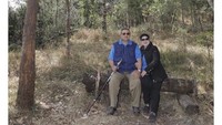 20 tahun yang lalu, pak SBY dan saya pernah mendaki sampai ke puncak Gunung Lawu. Sayang fotonya belum ketemu, kata Ani dalam keterangan fotonya itu (Ani Yudhoyono/Instagram)
