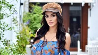  Gaya Clara saat traveling di Miami, AS (_clarasosa/Instagram)