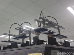 Begini OPPO Bikin Ponsel di China