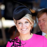Ratu Maxima dari Belanda selalu disorot karena gaya busana yang stylish serta memiliki penampilan kharismatik. Namun istri dari Raja Willem-Alexander itu pernah diboikot oleh rakyat Belanda.  Foto: dok. Getty Images