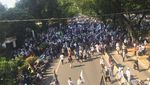 Potret Bendera Berkalimat Tauhid Raksasa di Medan Merdeka