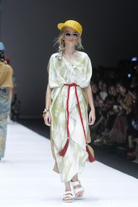 Eksplorasi Teknik Tie-Dye dari Tanah Batak di Koleksi Baru Purana 