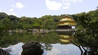 Kyoto adalah ibu kota kuno Jepang yang telah ada semenjak tahun 794-1814. Ini adalah masa ketika budaya dan tradisi Jepang sedang berkembangnya.Di zaman sekarang, Kyoto dikenal karena nilai sejarah dan budayanya yang terpapar di ribuan kuil dan peninggalan unik di zamannya. (UNESCO)