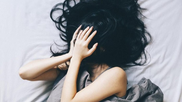 Penggunaan media sosial bisa jadi salah satu faktor yang berkontribusi terhadap masalah kesehatan jiwa. (Foto: iStock)