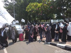 Massa Aksi Bela Tauhid Audiensi di Kantor Kemenko Polhukam