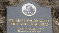 Foto: Pemakaman itu juga menjadi tempat peristirahatan terakhir William McGonagall, seorang penyair. Dalam kisah Harry Potter, nama McGonagall digunakan untuk sosok profesor di Hogwarts (Ashleigh Gray/CNN)
