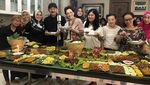 Hits Banget! Ini Gaya Shanty, Istri Denny Cagur Saat Kulineran