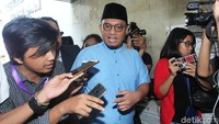 Seperti diketahui, penyidik Polda Metro Jaya menetapkan Ratna Sarumpaet sebagai tersangka penyebaran berita bohong alias hoax untuk membuat keonaran. 