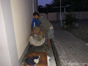 Penampakan Drum yang Ditemukan Berisi Mayat Dicor di Sukoharjo