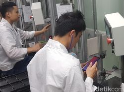 Begini OPPO Bikin Ponsel di China