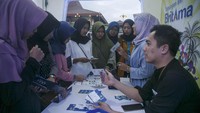 Dalam rangka memperkenalkan tabungan BritAma Muda, PT Bank Rakyat Indonesia (Persero) Tbk gencar mendekatkan diri pada generasi millenials. Kali ini, Bank BRI mendukung penyelenggaraan acara Diplomacy Festival atau DiploFest yang diinisiasi oleh Kementerian Luar Negeri (Kemlu) RI di  Lapangan Grha Sabha Pramana (GSP) Universitas  Gadjah Mada (UGM) Yogyakarta, Jumat (26/10). Foto: dok. BRI