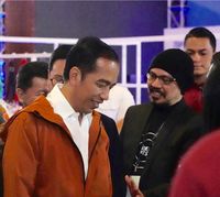 Jas Hujannya Dipakai Jokowi, Situs Brand Lokal Ini Langsung Down