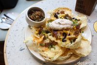 Mau Cicipi Roti dan Kopi Hangat Khas Kafe Singapura? Mampirlah ke Sini