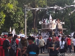 Orator-Massa Aksi Bela Tauhid Teriak 2019 Ganti Presiden