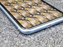 Unboxing iPhone XR Warna Biru yang Menggoda