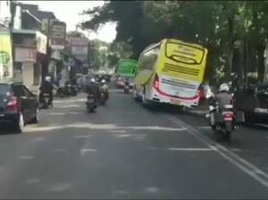Heboh Video Bus Ugal-ugalan Diburu Polisi Bandung