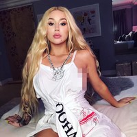 Setelah operasi memancungkan hidung dan payudara, tampaknya Iggy tak cukup puas. Sejak Juni silam, Iggy telah dirumorkan melakukan sejumlah operasi plastik dan filler di sana-sini di bagian wajahnya. Foto: Instagram (@ thenewclassic)