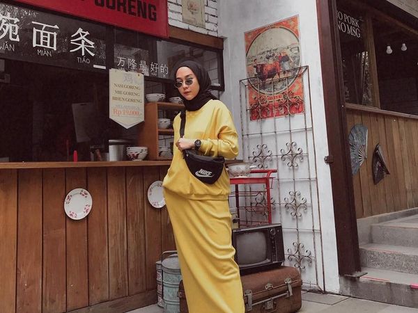 Inspirasi Gaya Rok Panjang Kekinian Ala Selebgram Intan Strngrrr