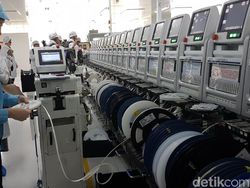 Begini OPPO Bikin Ponsel di China