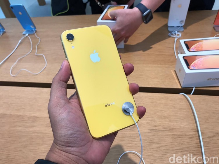 Warna-warni iPhone XR