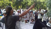 Kakek Misterius Ikut Aksi Bela Tauhid, Kerap Muncul Tiap Ada Demo