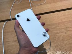 Warna-warni iPhone XR