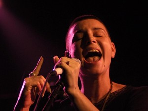 Kisah Sinead OConnor yang Semasa Hidup Berjuang Sembuh dari Gangguan Mental