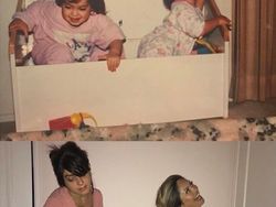 Foto Lucu Kala Mengulang Momen Masa Kecil