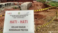 Proyek tol seksi II tersebut dikerjakan oleh PT Hutama Karya Infrastruktur. 