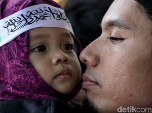 Anak-anak Ramaikan Aksi Bela Tauhid