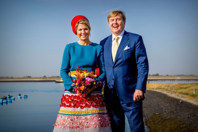Ratu Maxima menjadi anggota kerajaan yang dikagumi rakyatnya karena karakternya yang ramah. Dia dinikahi Raja Willem-Alexander pada 2002 silam.  Foto: dok. Getty Images