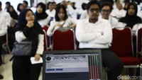 Seleksi tersebut akan menggunakan 2 jenis Computer Assisted Test (CAT), yaitu CAT BKN dan CAT Ujian Nasional Berbasis Komputer (UNBK) milik Kementerian Pendidikan dan Kebudayaan.