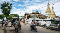 Di masa puncaknya, antara abad 11-13, Kerajaan Pagan (sekarang adalah Bagan) punya lebih dari 10.000 kuil. Selama waktu inilah agama Buddha berkembang di Myanmar, meski sudah ada sejak 2.000 tahun lalu (Vivien Cumming/BBC Travel